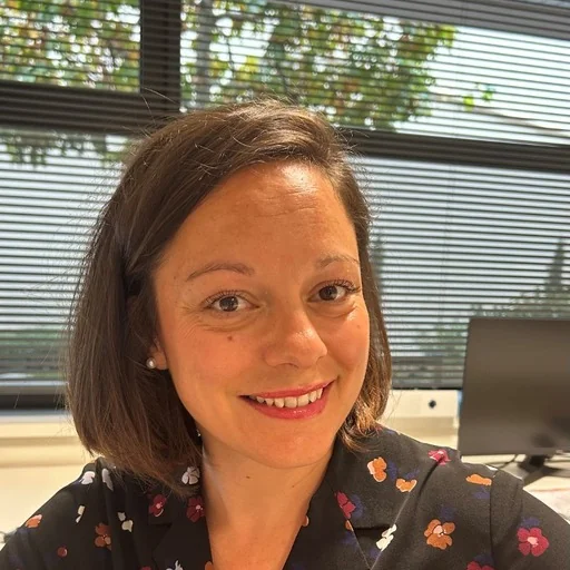 Laura PLASSE, Commerciale Location